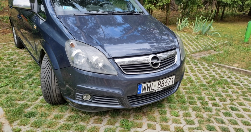 Opel Zafira cena 8300 przebieg: 286000, rok produkcji 2007 z Ząbki małe 191